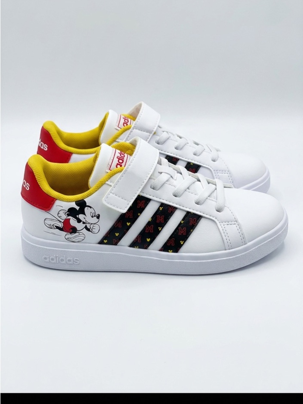 adidas grand court Mickey Mouse size 11 junior
